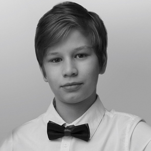 Максим Дибижев