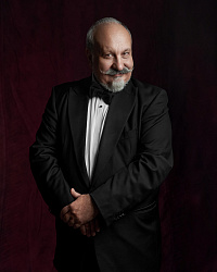 Карен Акопов