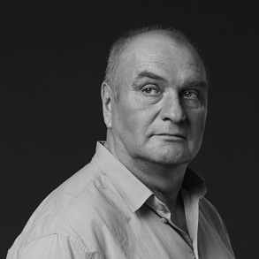 Александр Балуев